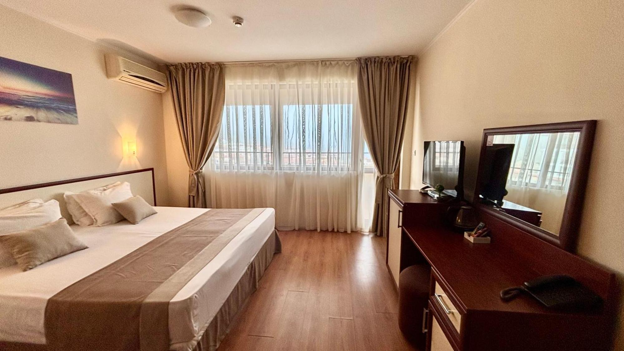 Hotel Sea Vista Sveti Vlas Luaran gambar