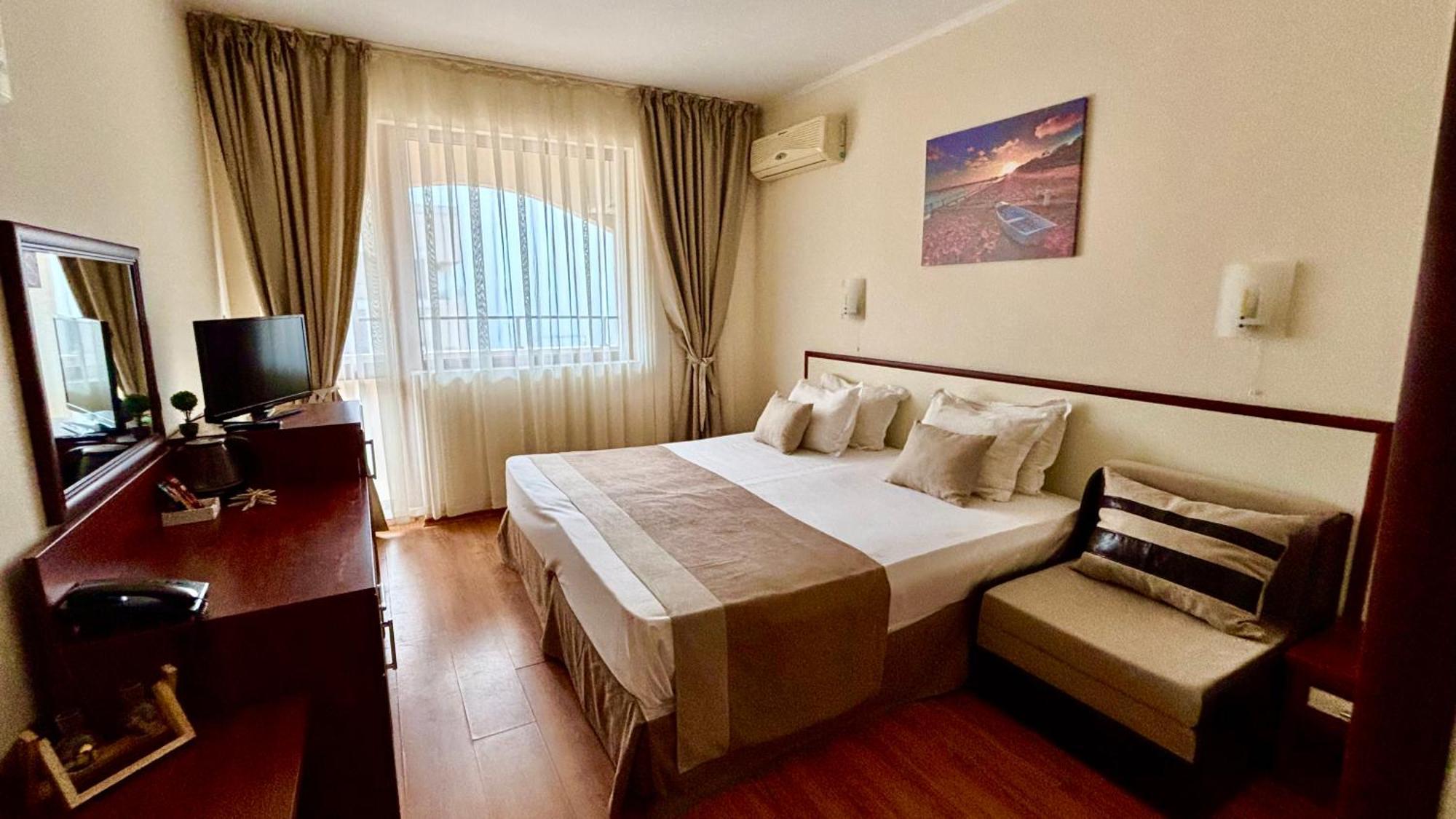 Hotel Sea Vista Sveti Vlas Luaran gambar