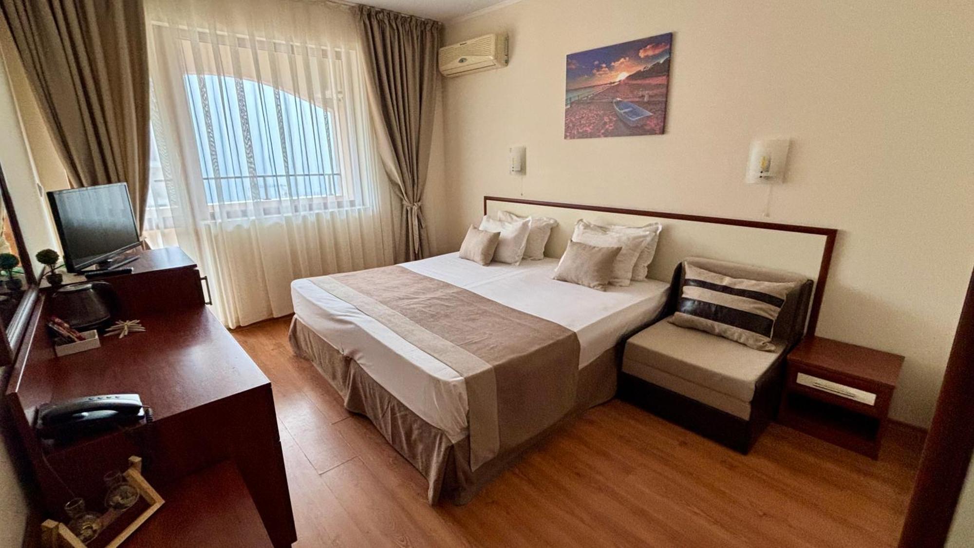 Hotel Sea Vista Sveti Vlas Luaran gambar