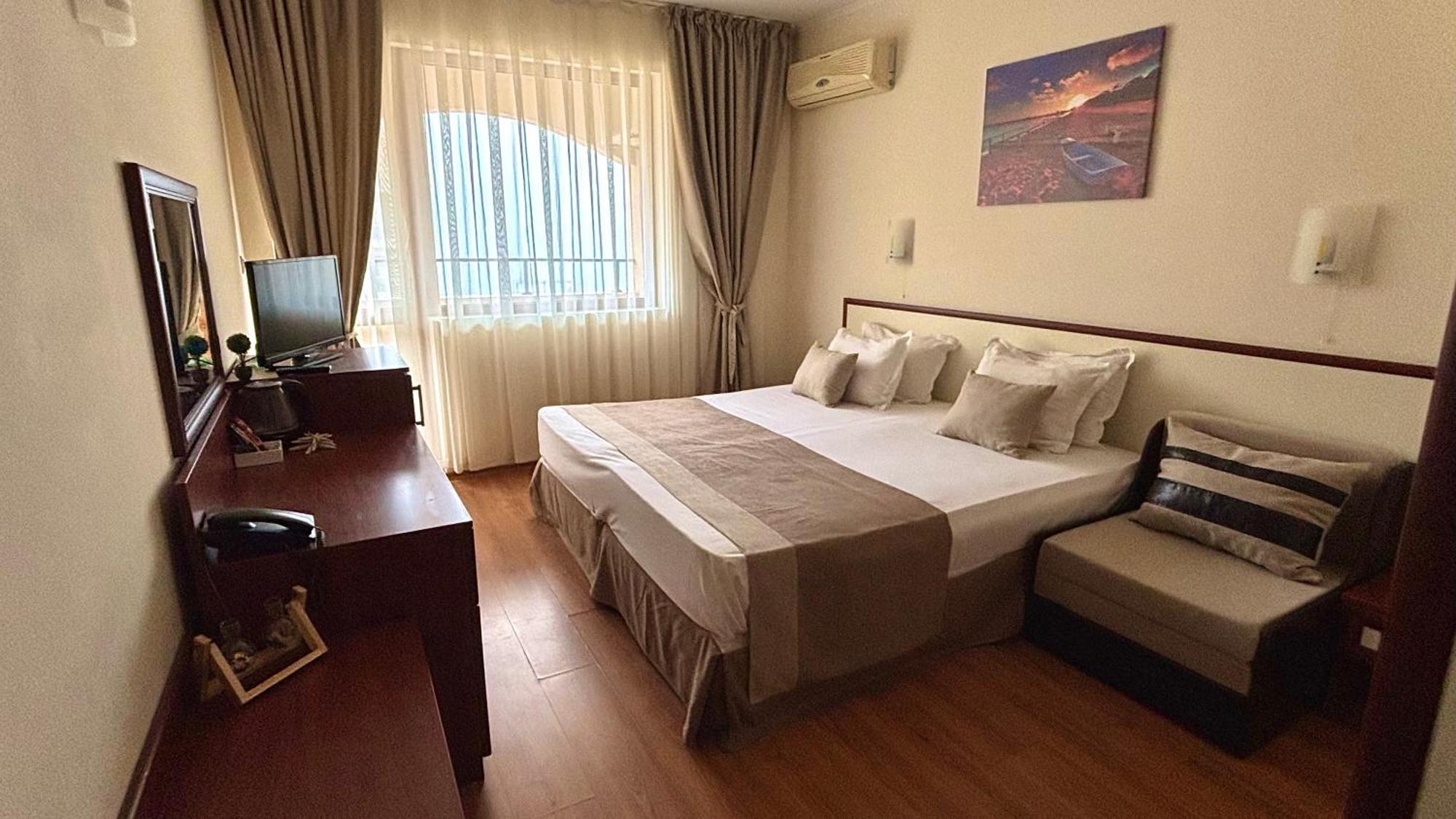 Hotel Sea Vista Sveti Vlas Luaran gambar