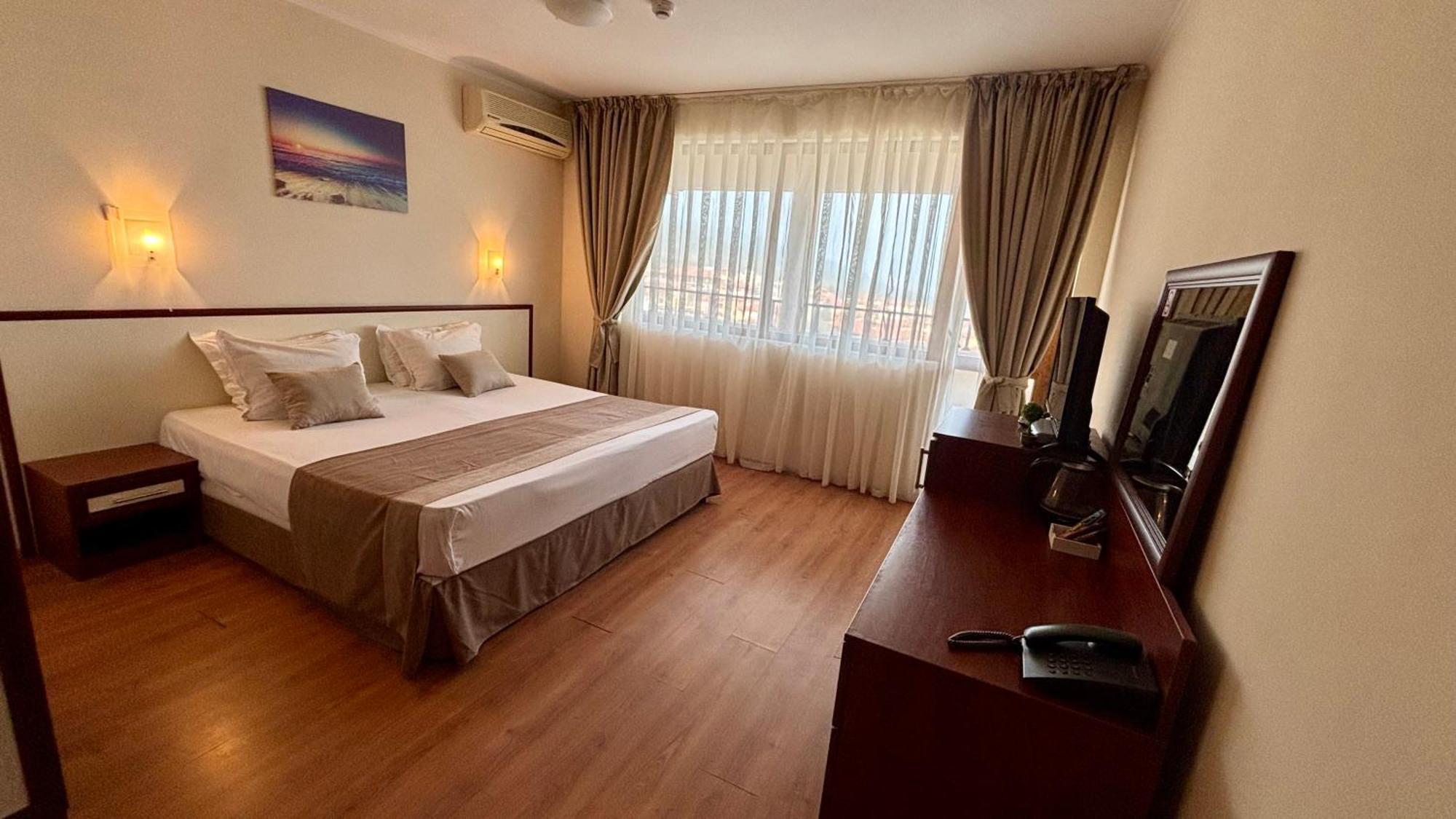 Hotel Sea Vista Sveti Vlas Luaran gambar
