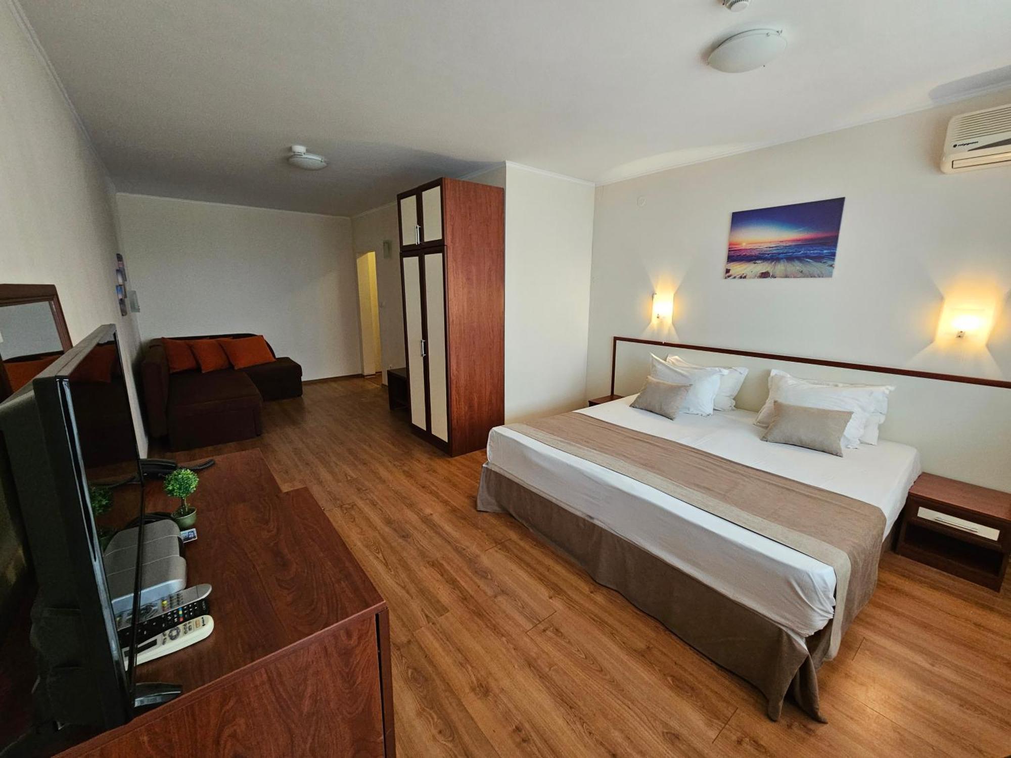 Hotel Sea Vista Sveti Vlas Luaran gambar