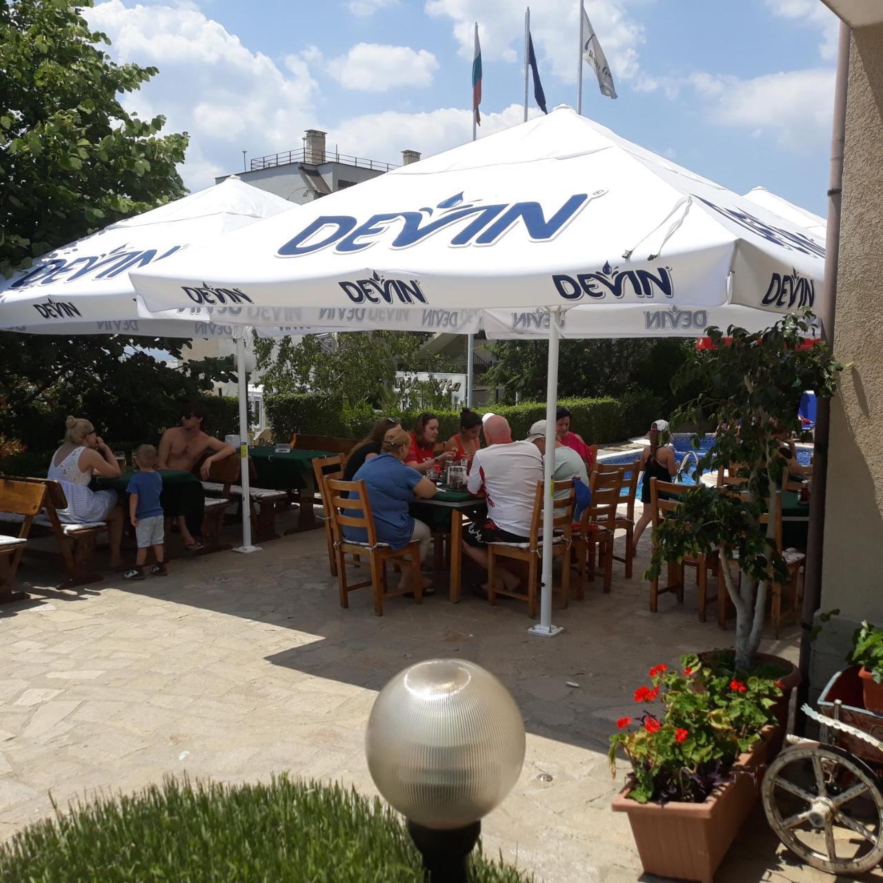 Hotel Sea Vista Sveti Vlas Luaran gambar