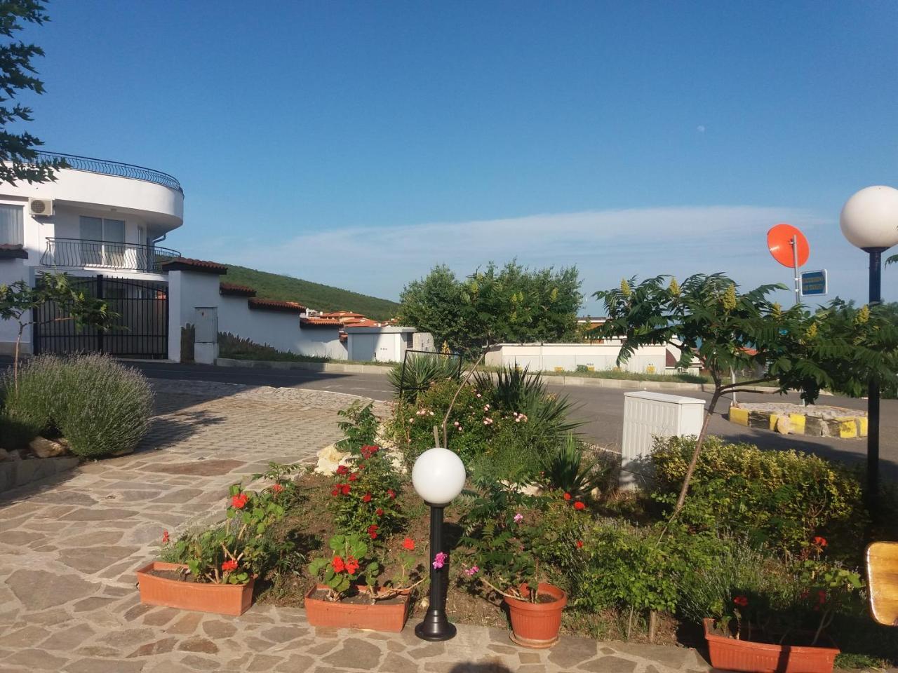 Hotel Sea Vista Sveti Vlas Luaran gambar